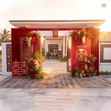 Cổng Hoa Tân Hôn Đỏ Ngày Cưới